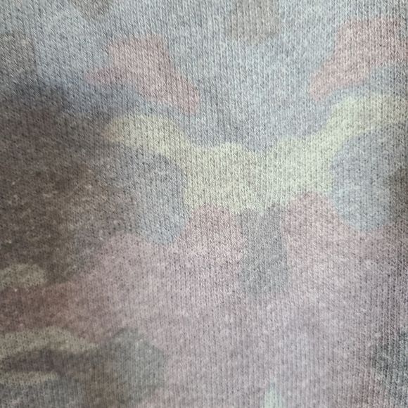 Camouflage Oversized Crop Top - Picture 4 of 5